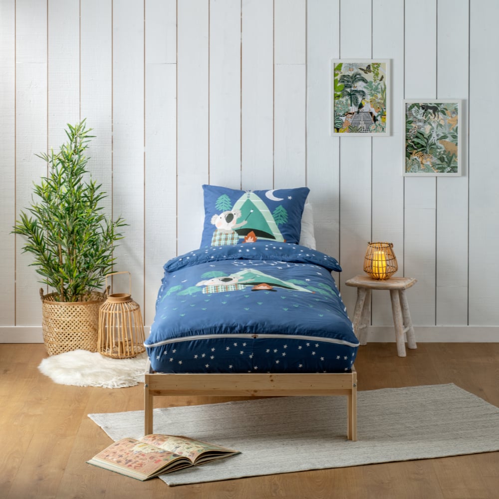 Bleu Câlin Caradou Mixte Etoiles Parure de Lit Enfant en Coton 4 pièces:  Couchage Tout-en-Un pour Enfant avec Couette - Couette zippé au Drap Housse  - 90x190cm : : Bébé et Puériculture